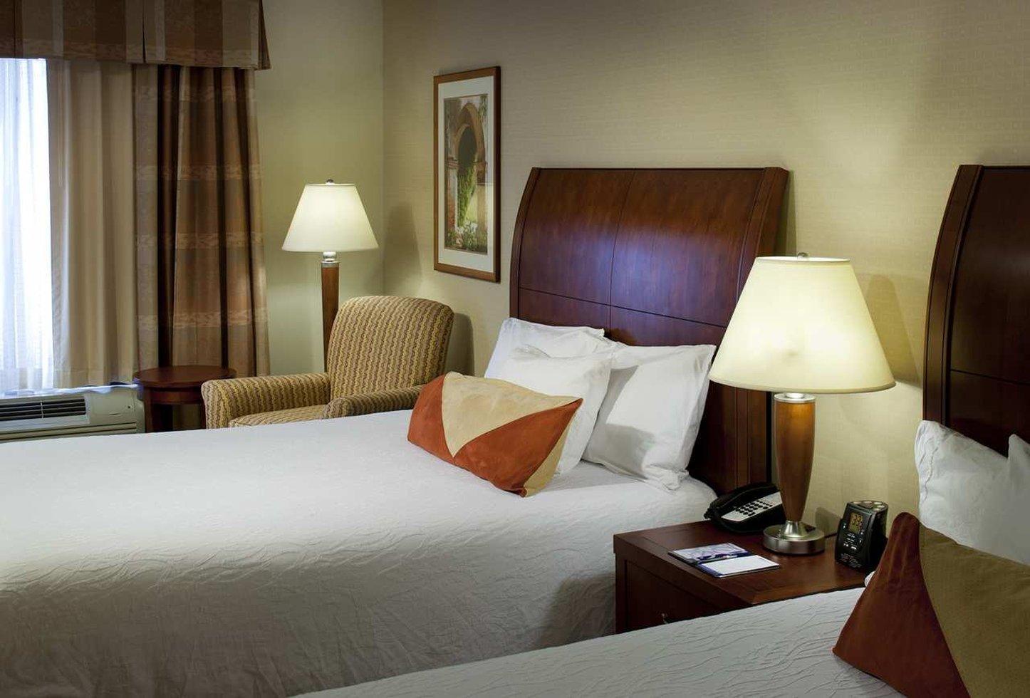Hilton Garden Inn Naperville/Warrenville Exterior photo